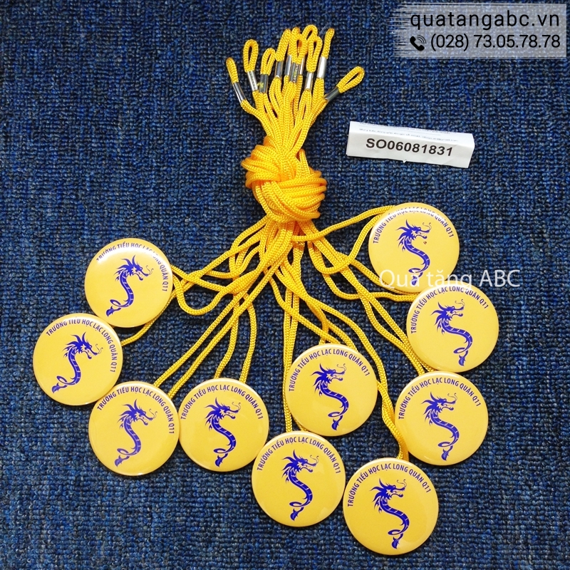 Những chiếc huy hiệu đẹp của trường tiểu học Lạc Long Quân Q11 được sản xuất bởi INLOGO